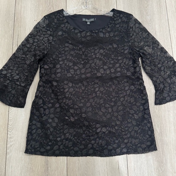 NWT Adrianna Papell floral metallic/ shimmer lace bell sleeve top ❤️ - Picture 2 of 7